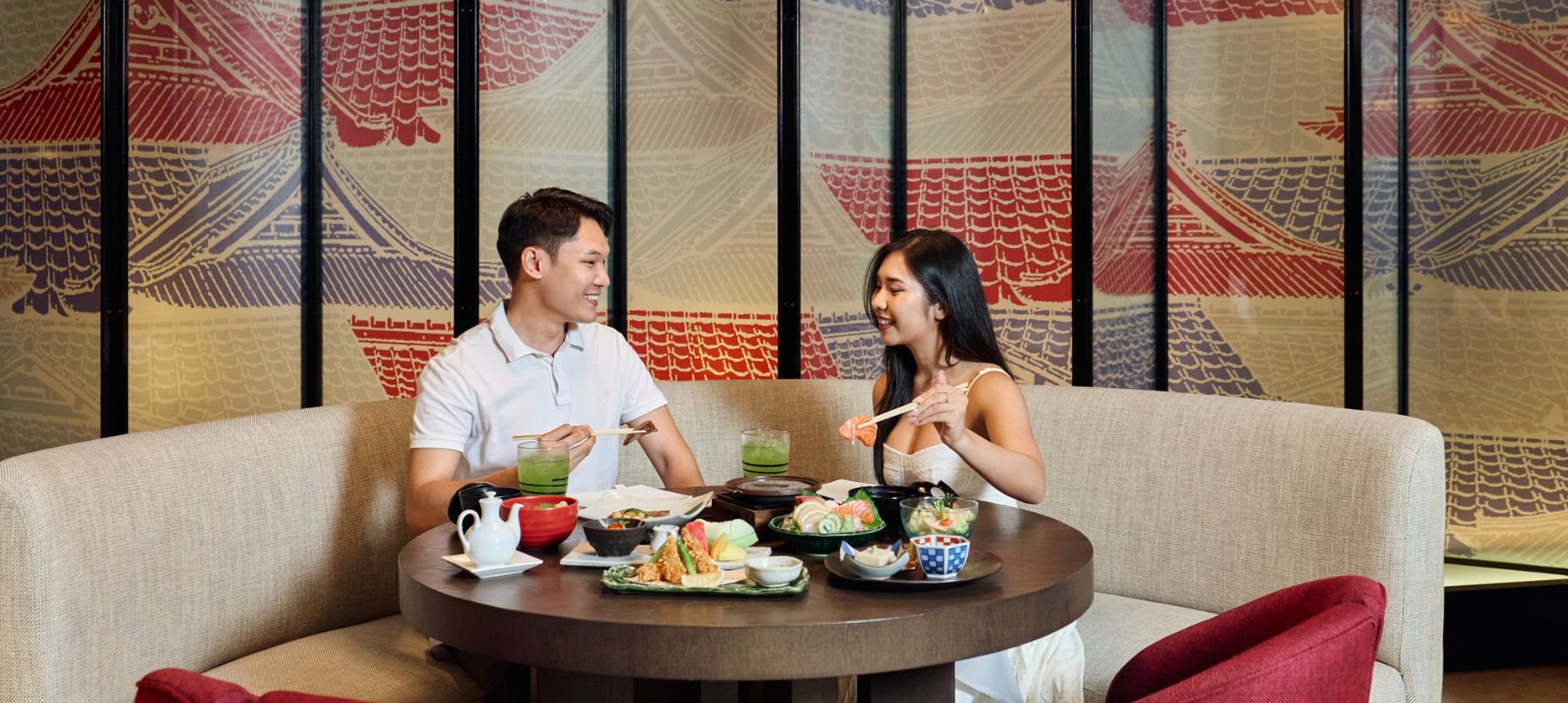 Tsu Restaurant Ambiance